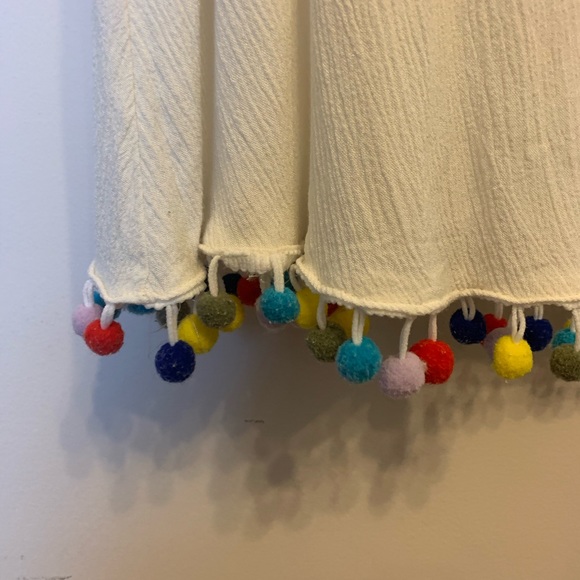 Boutique white shirt with poms - Picture 2 of 3